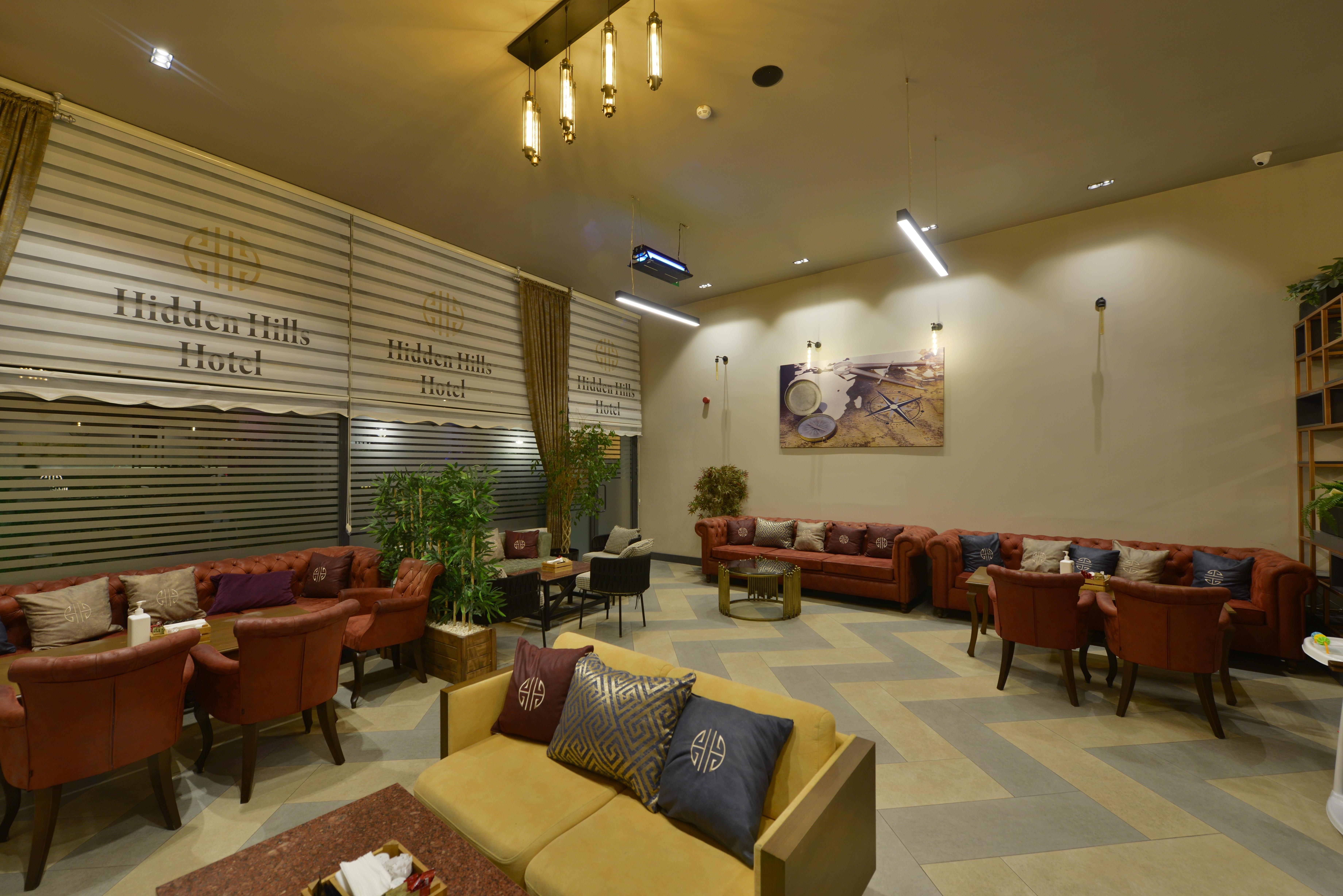 Hidden Hills Airport Otel 5*